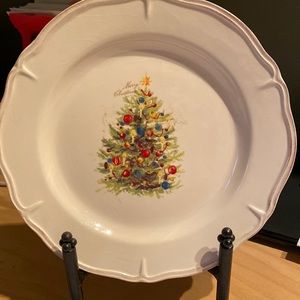 vintage holiday collection Christmas plate by magenta.